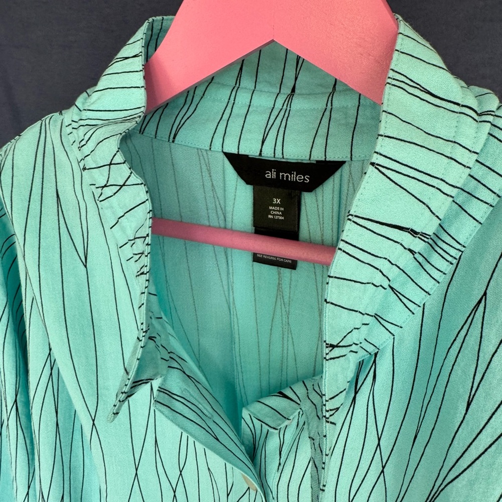 Ali Miles Aqua Button-Down Shirt with Dark Lines - Picture 7 of 8